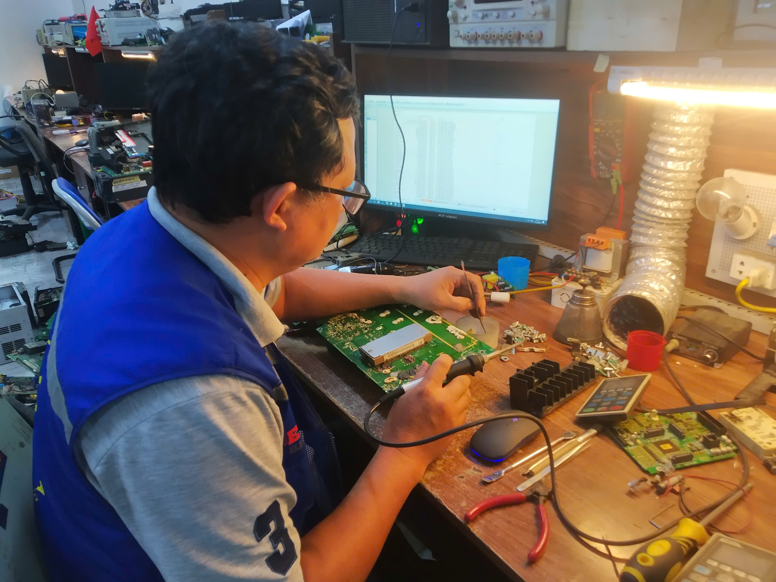 sua-chua-bien-tan-tai-ha-noi-2