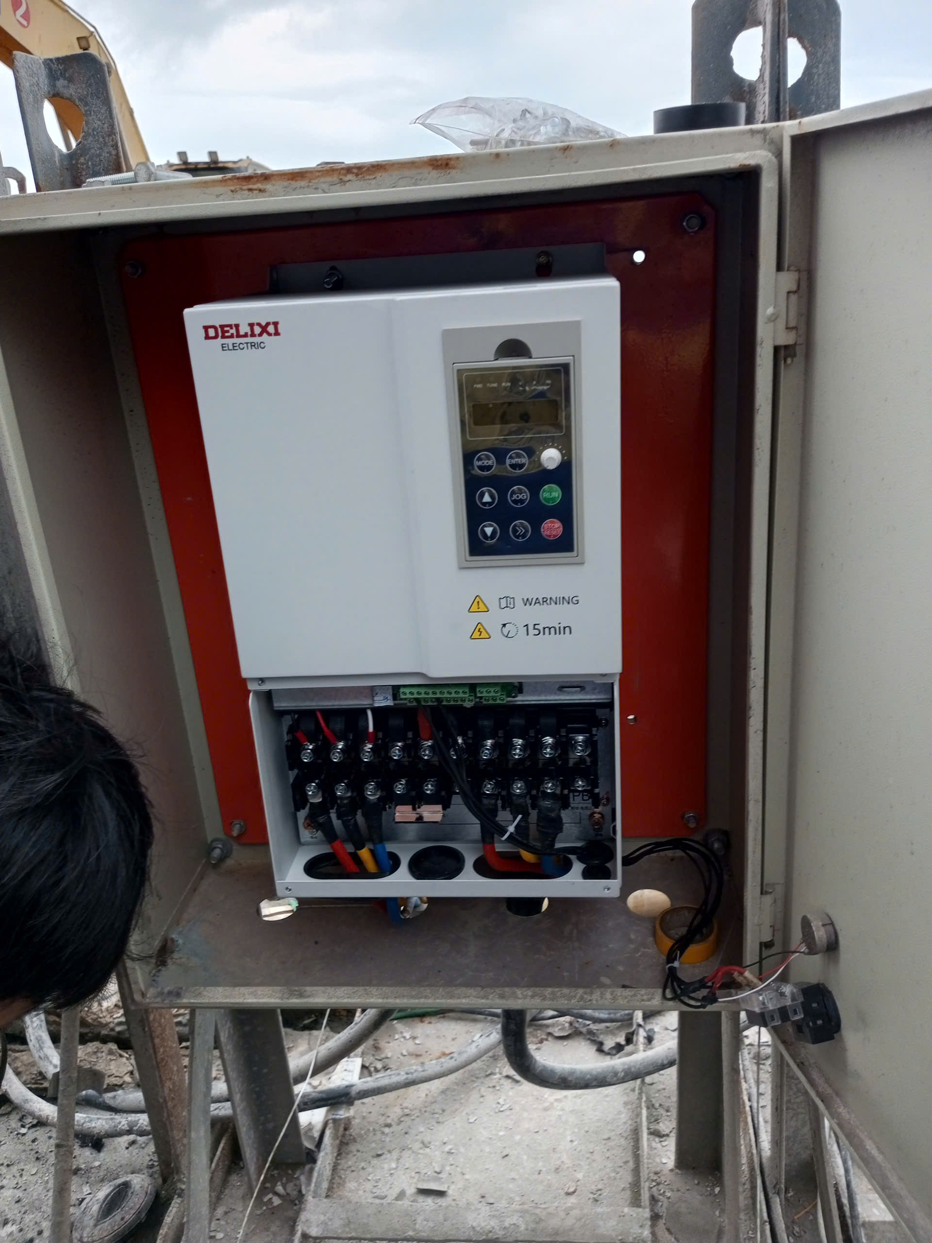 cung-cap-lap-datbien-tan-cho-may-bom-vua-1