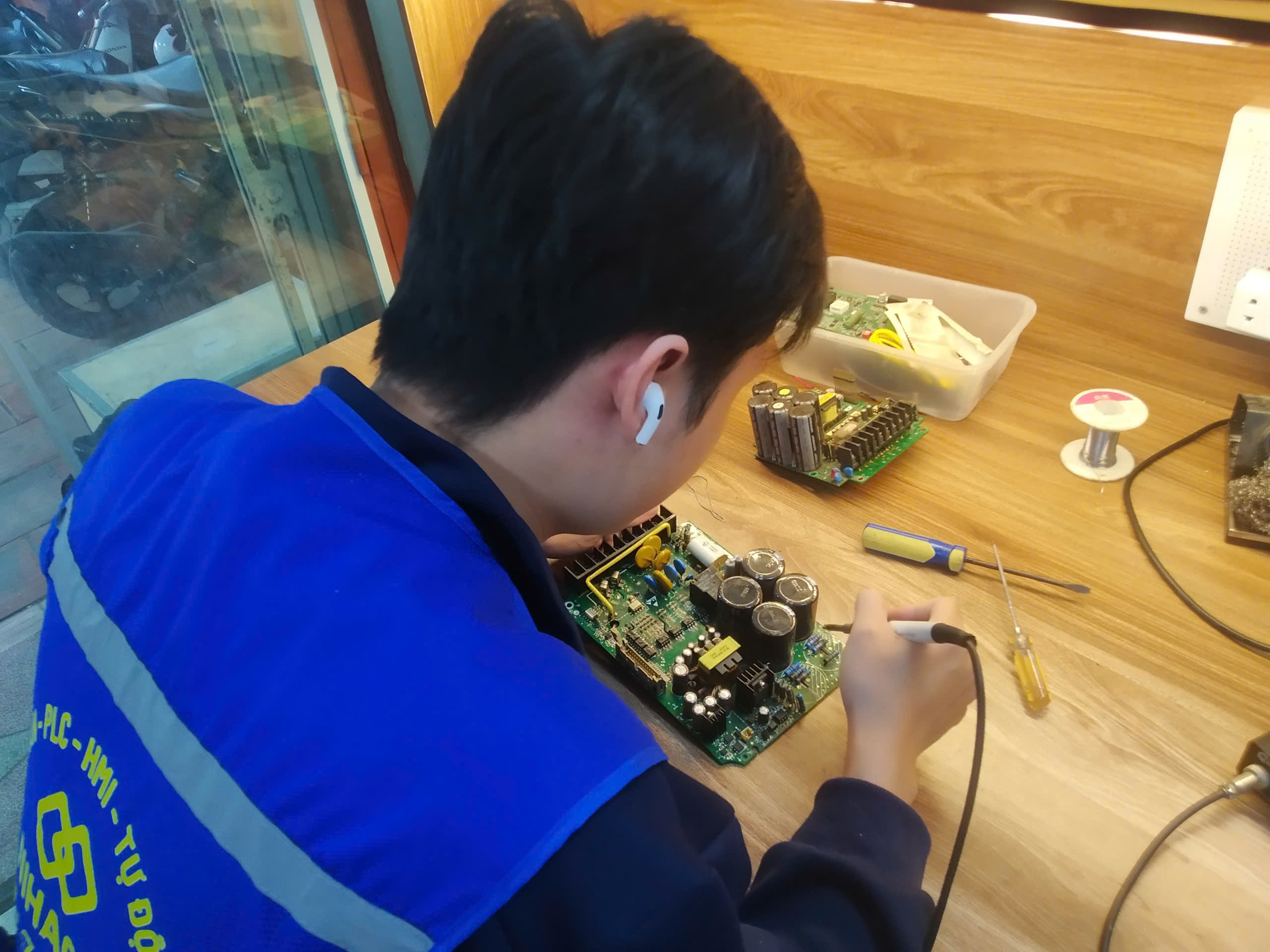 sua-chua-bien-tan-tai-ha-noi-11