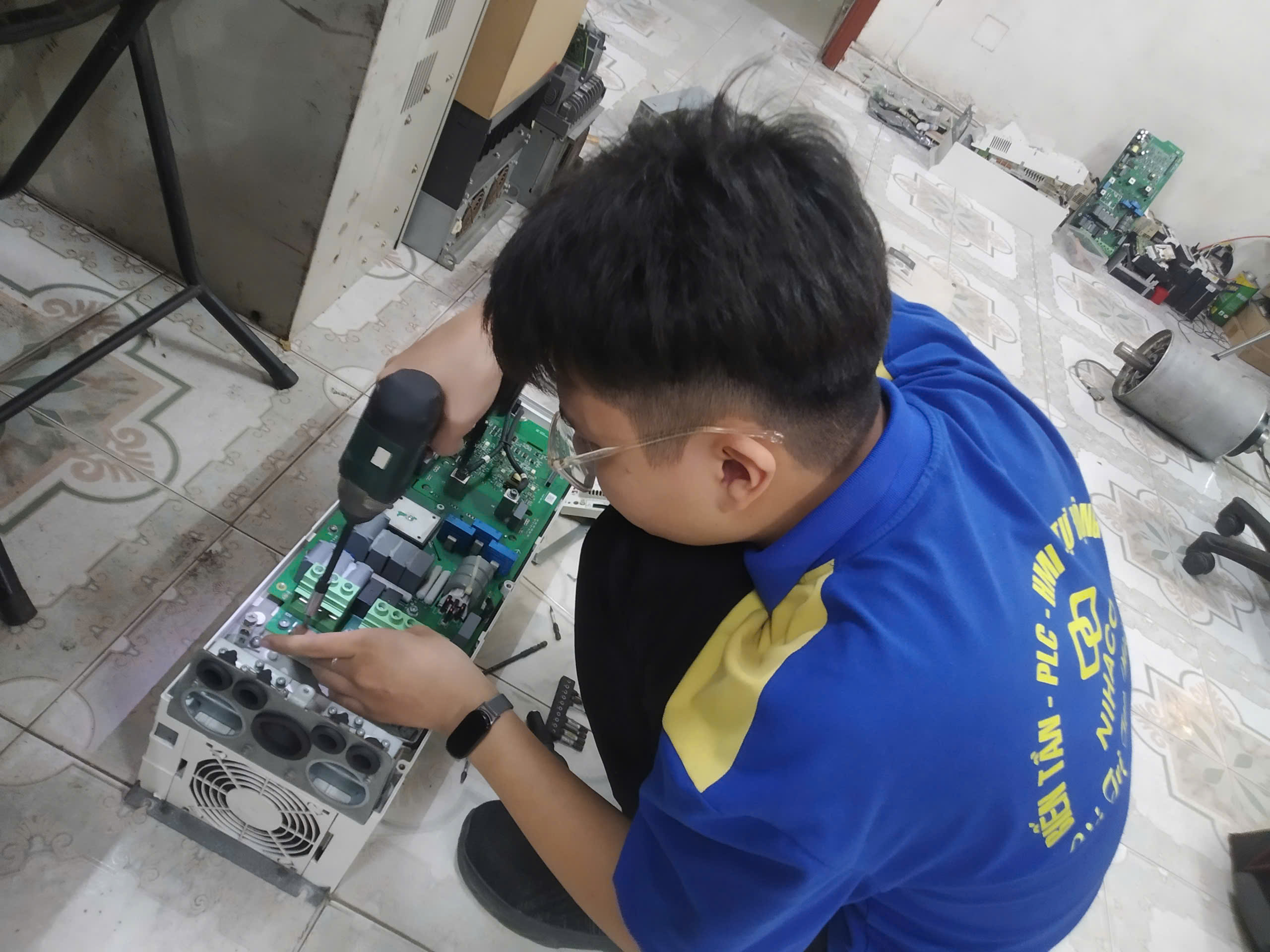 sua-chua-bien-tan-tai-ha-noi-12