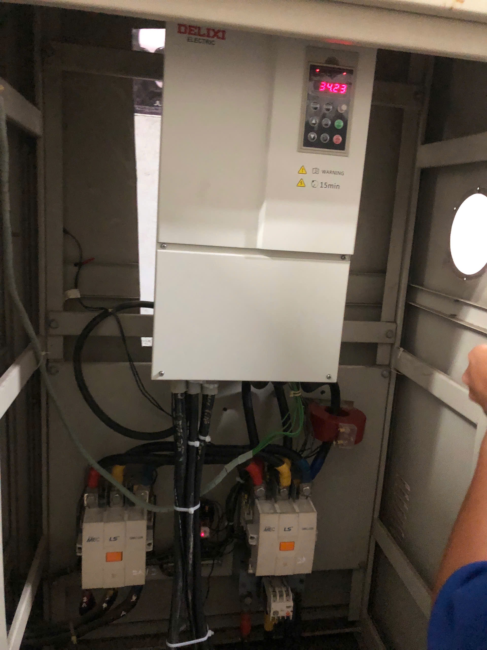 bien-tan-cho-he-thong-chiller-hai-phong