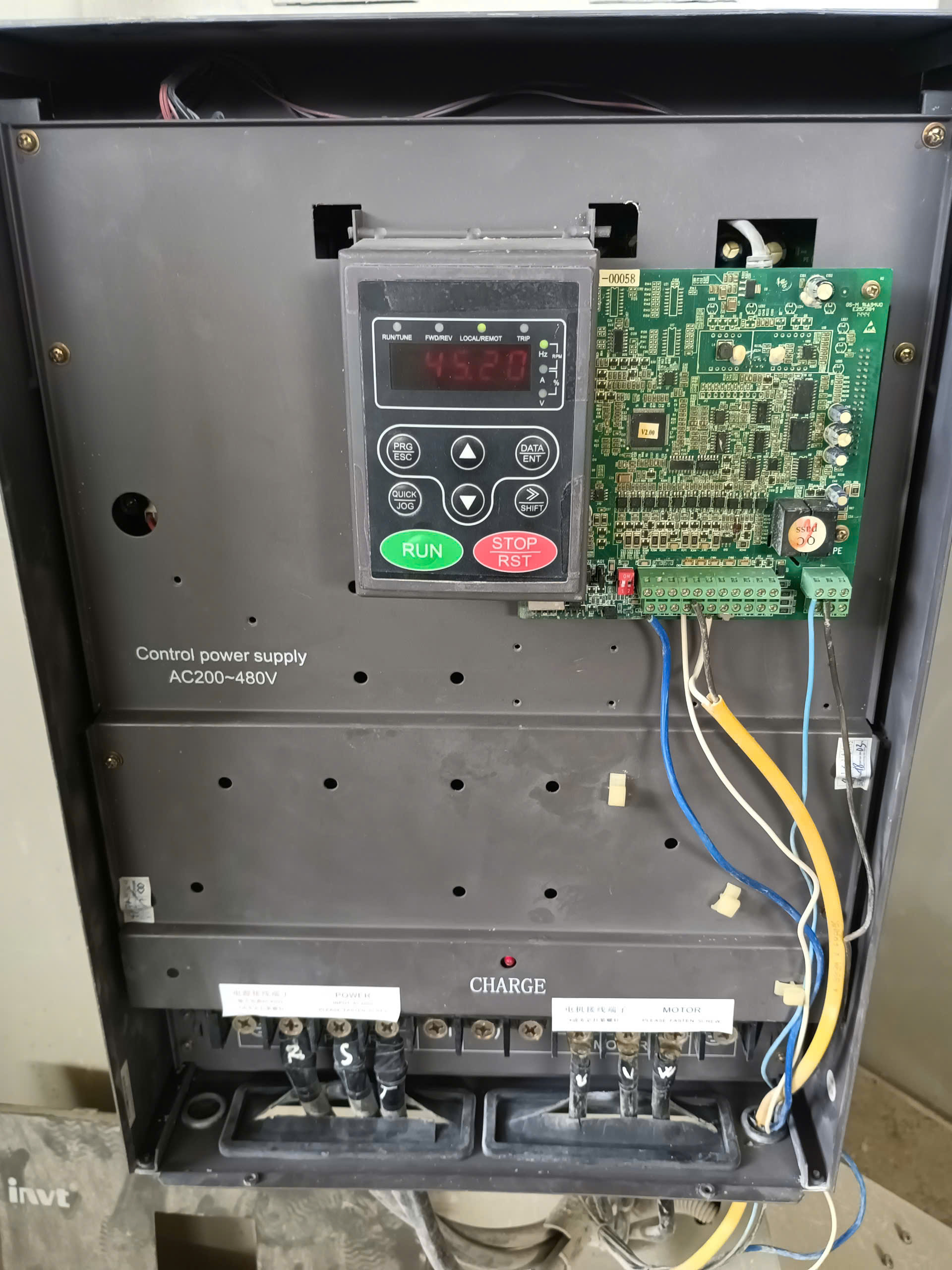 sua-chua-bien-tan-invt