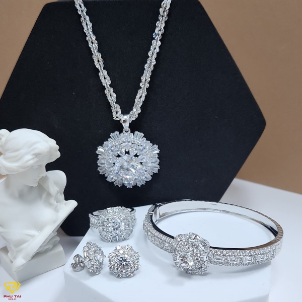 Hướng dẫn cách phân biệt vàng trắng và bạc bạn nên biết