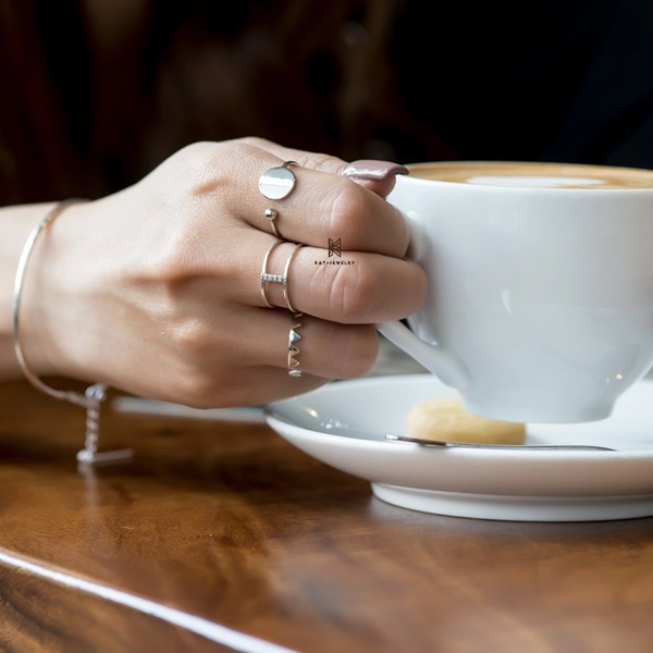 Ý nghĩa đeo nhẫn các ngón tay thể hiện điều gì?