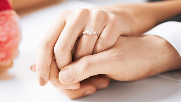 Lựa chọn nhẫn kích cỡ và kiểu dáng phù hợp với sở thích đối phương