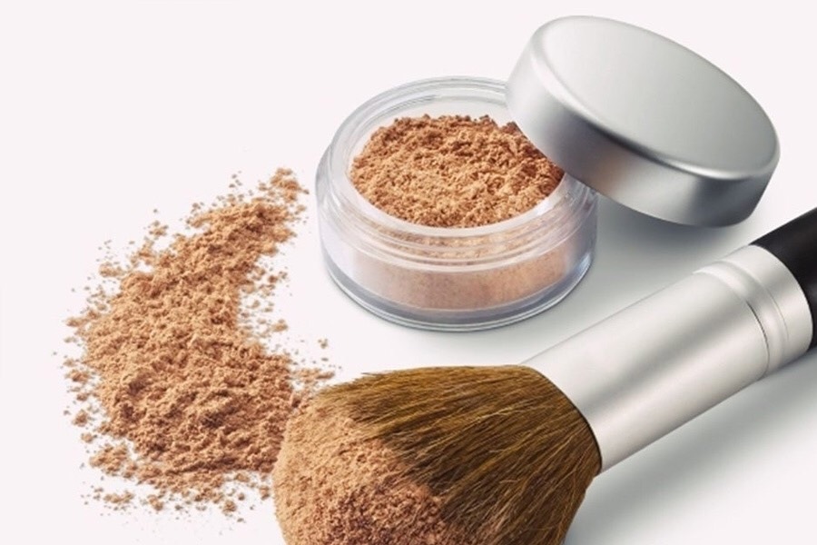 Sử dụng phấn phủ là một trong những cách thông dụng