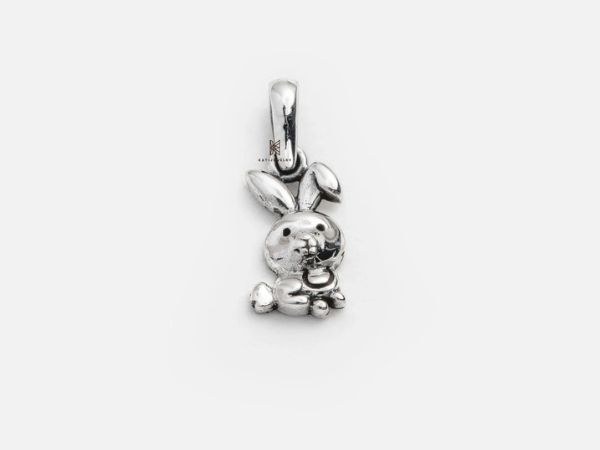 Mẫu dây hình thỏ mang phong cách dễ thương và nhẹ nhàng