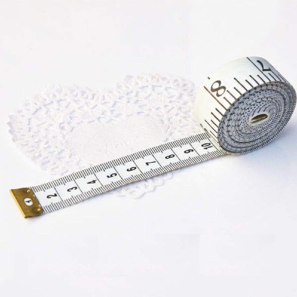 Có thể lấy size dây chuyền theo mẫu có sẵn bằng thước dây