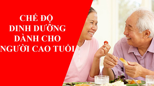 Cặp vợ chồng cao tuổi cùng dùng bữa