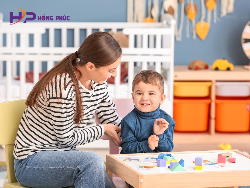 Nanny và Babysitter