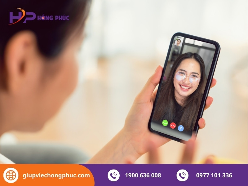 Gọi điện giữ mối quan hệ giữa chủ thuê và người giúp việc
