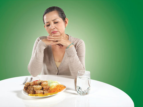 Mất ngủ kéo dài gây ra chán ăn, suy nhược cơ thể