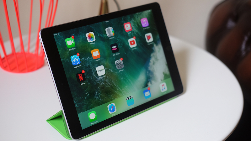 Apple iPad 9.7