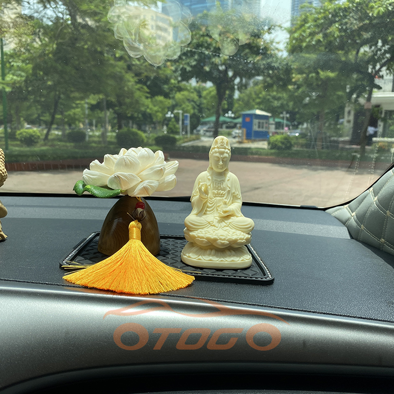 Tượng Quan Âm Bồ Tát để xe ô tô - Bảo vệ an lành trên mọi hành trình