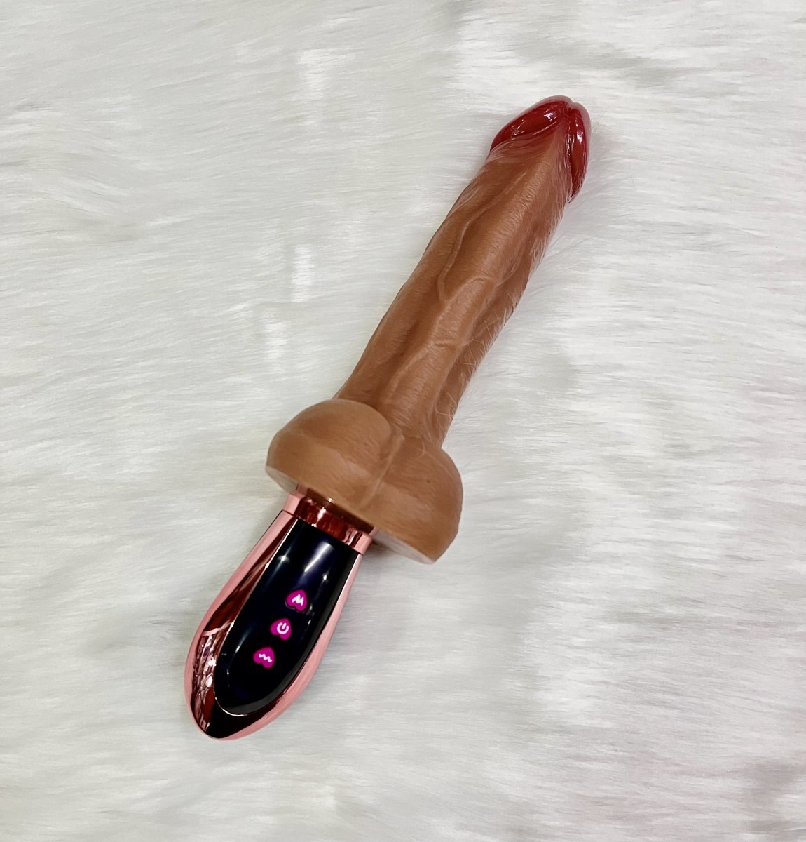 Dương vật giả size khủng rung thụt cực sâu siêu phê - DV220