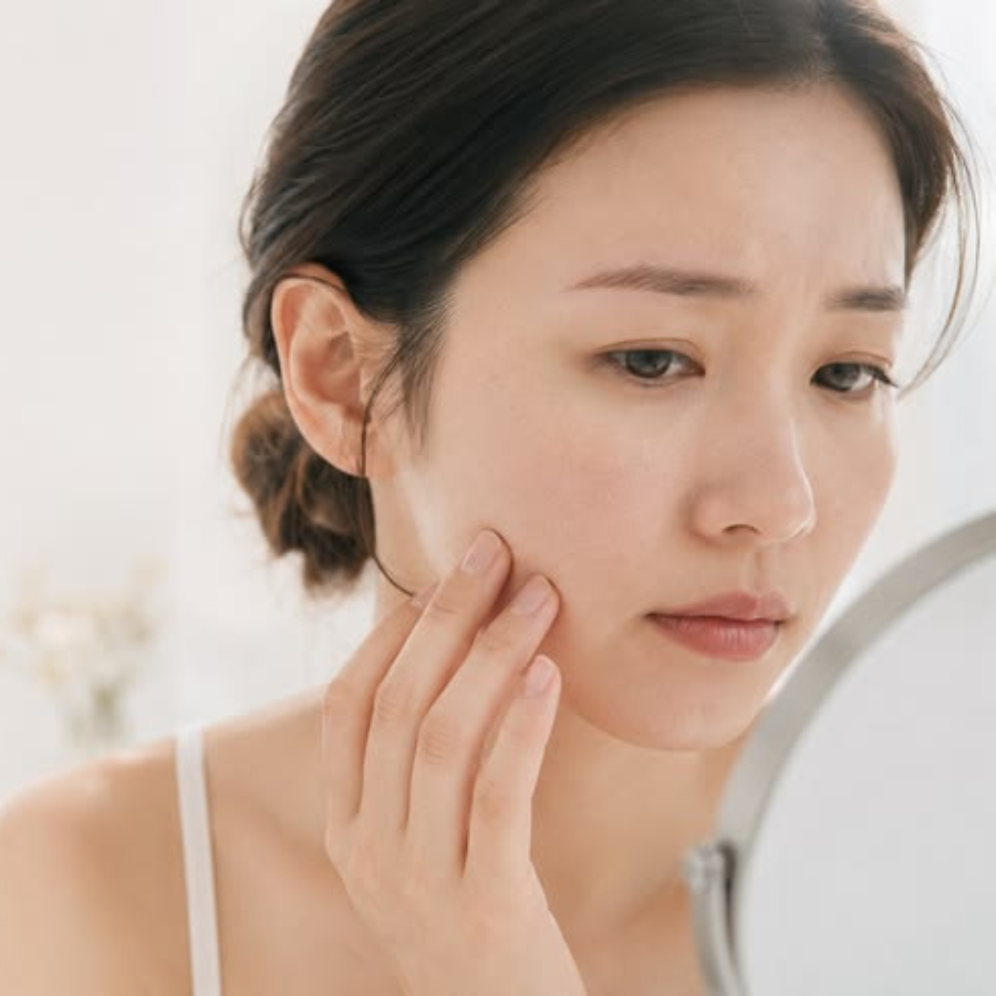TẠI SAO CÀNG DƯỠNG DA VẪN CĂNG KHÔ?
