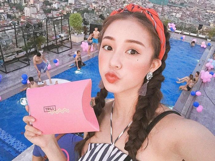 Đi Du Lịch Mà Không “Triển” Ngay Những Kiểu Tóc Nữ Đẹp & Dễ Làm Sau Thì Phí Cả Chuyến Đi Chơi Nhé