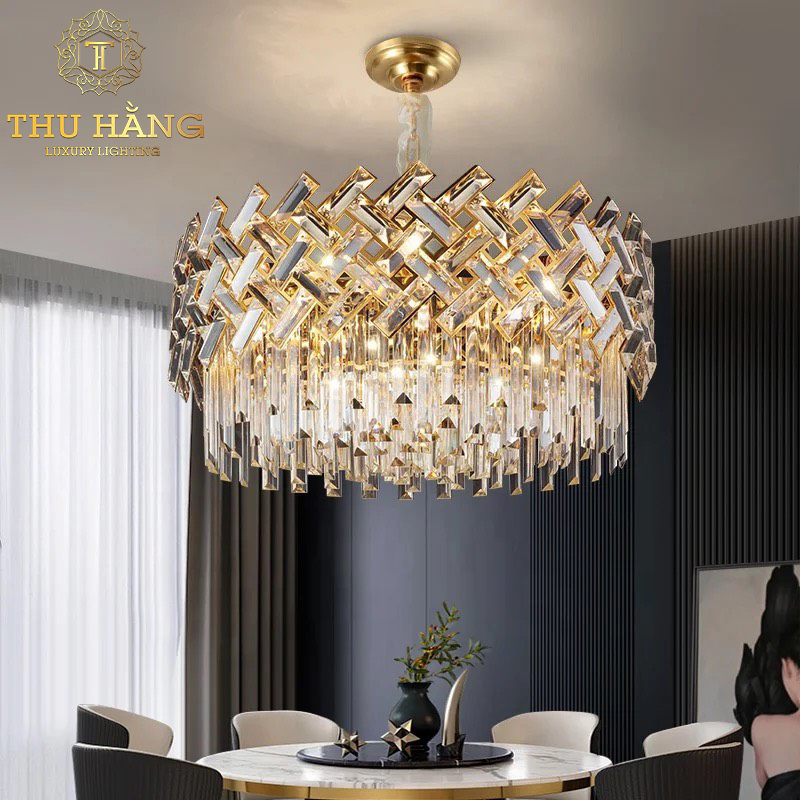 Chọn Đèn Pha Lê Cho Các Không Gian Lớn: 5 Lựa Chọn Hàng Đầu