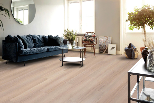 Khi Nào Nên Lát Sàn Gỗ, Khi Nào Lát Sàn Nhựa? Tìm Hiểu Ngay!