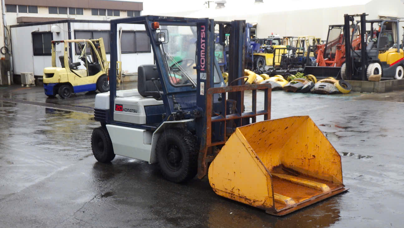  xe nâng Komatsu FD20-11 