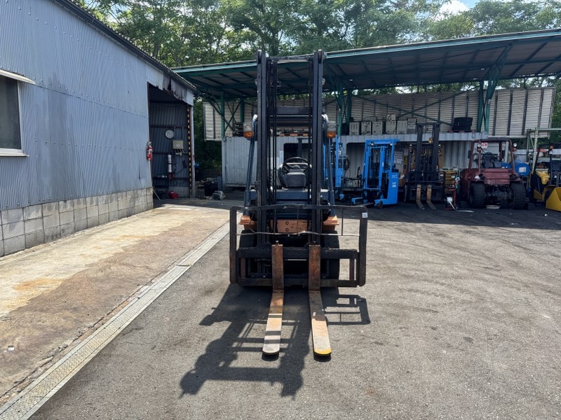 hệ tháp nâng 4m và cụm dịch giá càng thủy lực xe nâng toyota