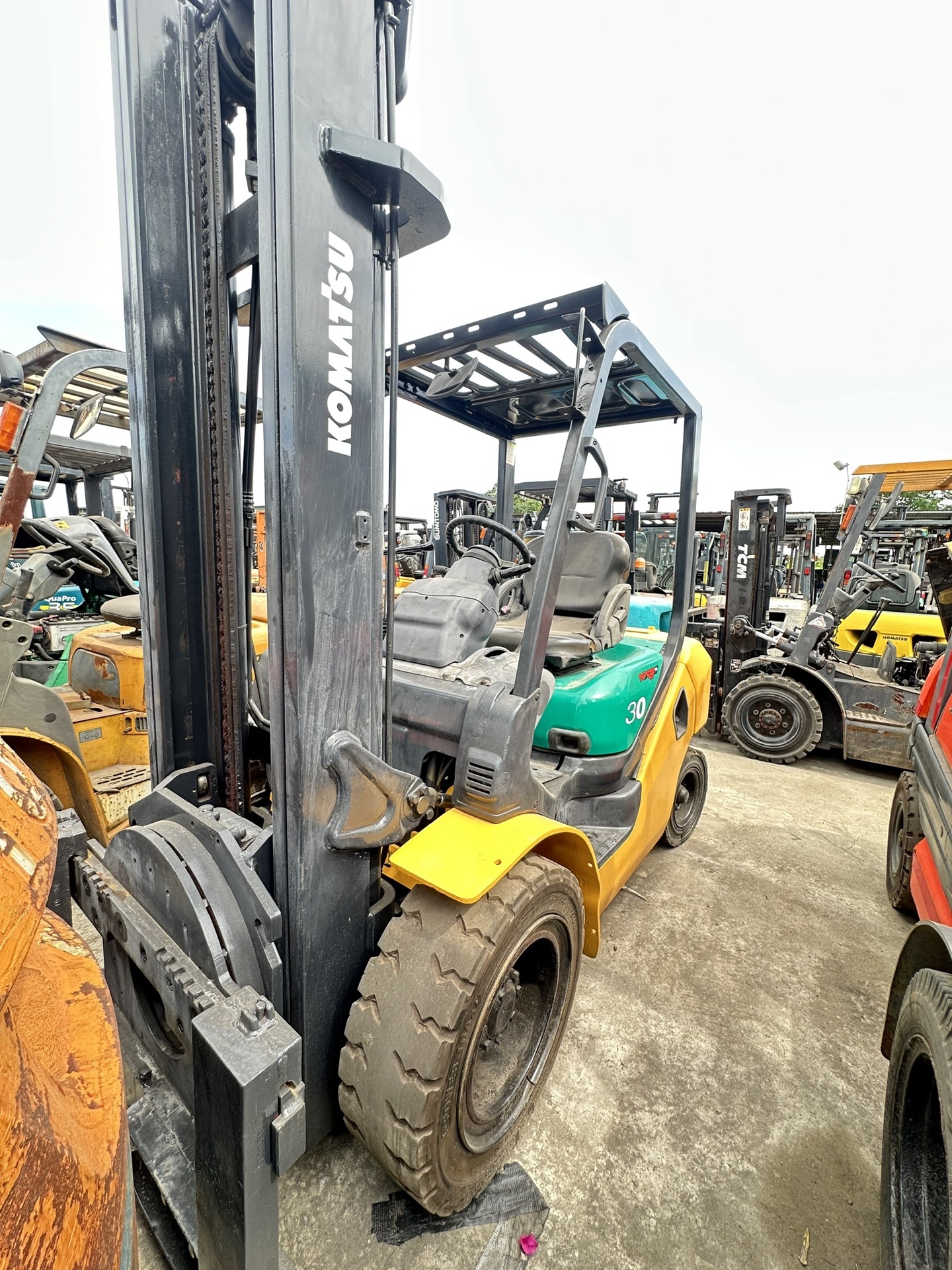 bộ mâm xoay thủy lực 360 độ xe nâng cũ komatsu