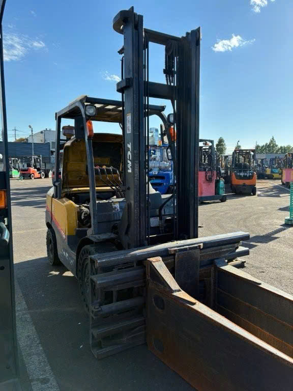 Xe nâng dầu 3 tấn TCM FD30T3