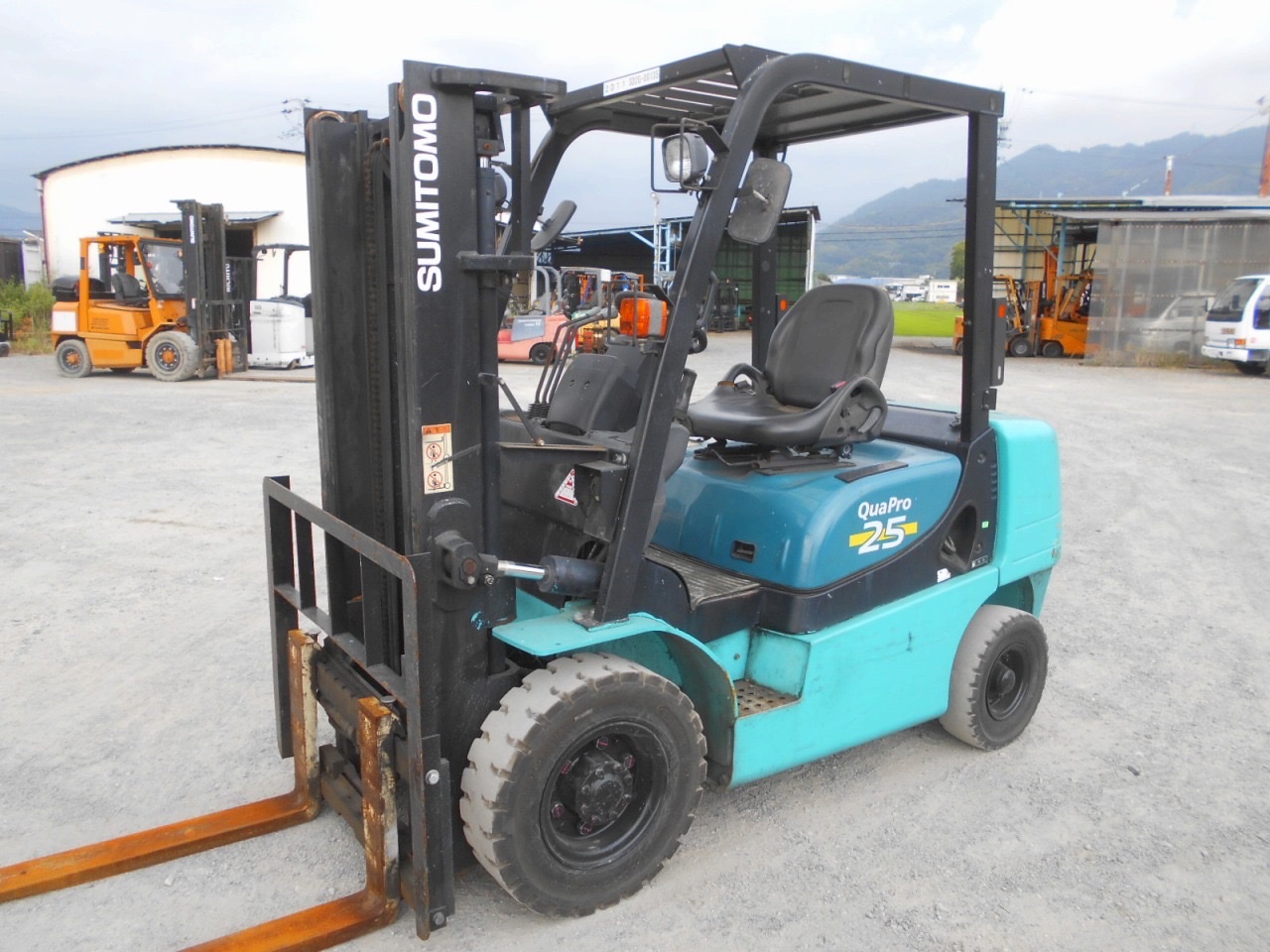 xe nâng dầu 2.5 tấn sumitomo 11fd25paxiii24s dịch giá nâng cao 3m đời 2018