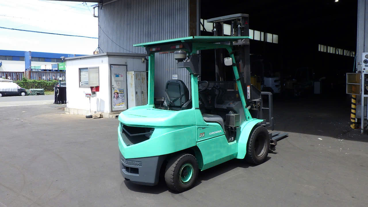 vỏ sườn sạt xi và đuôi đối trọng xe nâng dầu mitsubishi 3.5 tấn