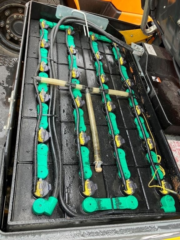 bình ắc quy hitachi xe nâng điện cũ komatsu 1.5 tấn