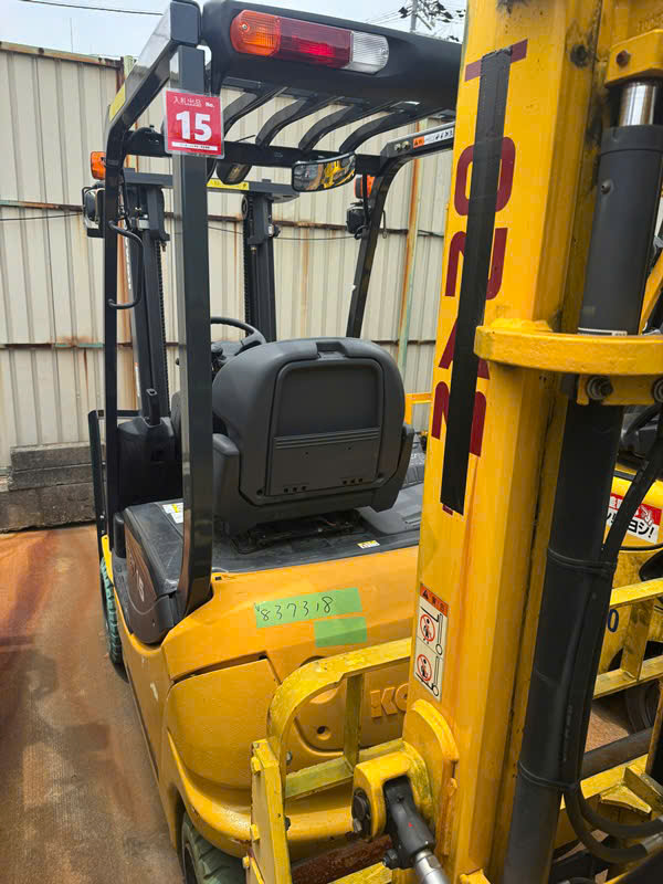 khung tháp nâng và khoang lái xe nâng điện komatsu fb15-12