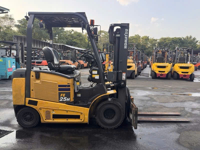 xe nâng điện 2.5 tấn komatsu fe25h-1 pin lithium 72v mâm xoay đời 2020