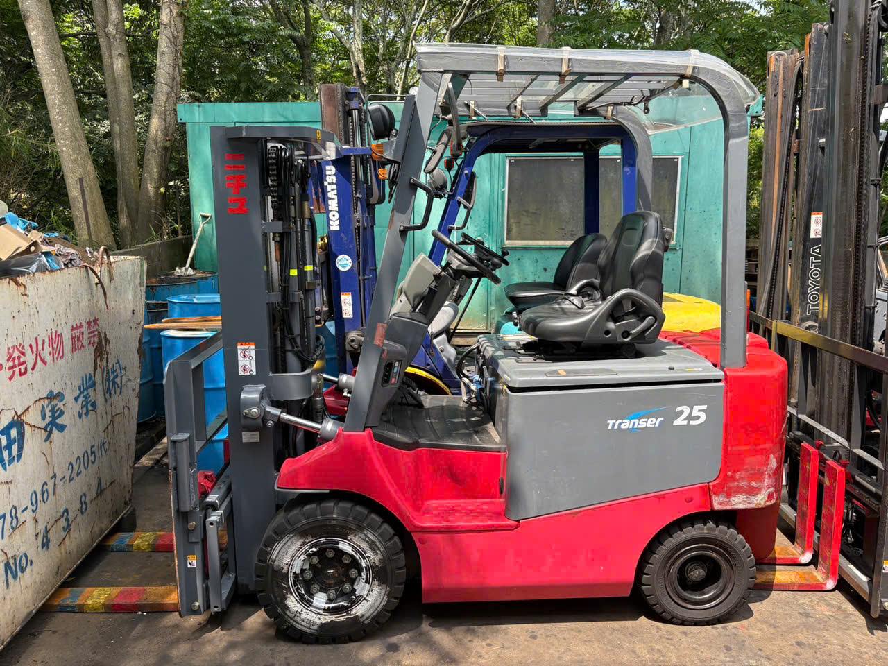 xe nâng điện ngồi lái 2.5 tấn nichiyu fb25pn cũ nhật bãi chui container dịch giá