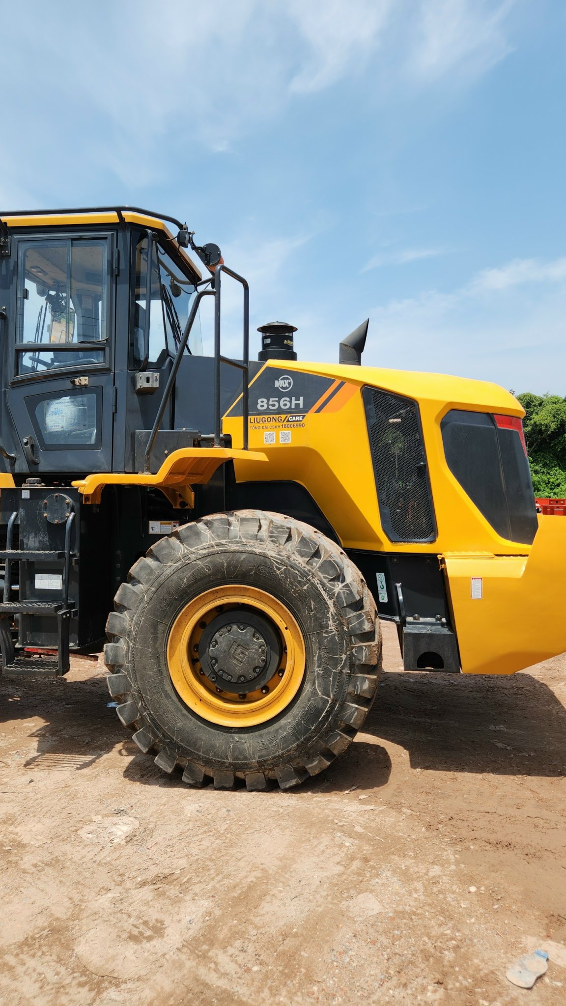 Bán Xúc Lật Cũ Liugong CLG856H Gầu 4,2 m3 Cần Dài Sản xuất 2022 Gọi ngay 0989459456