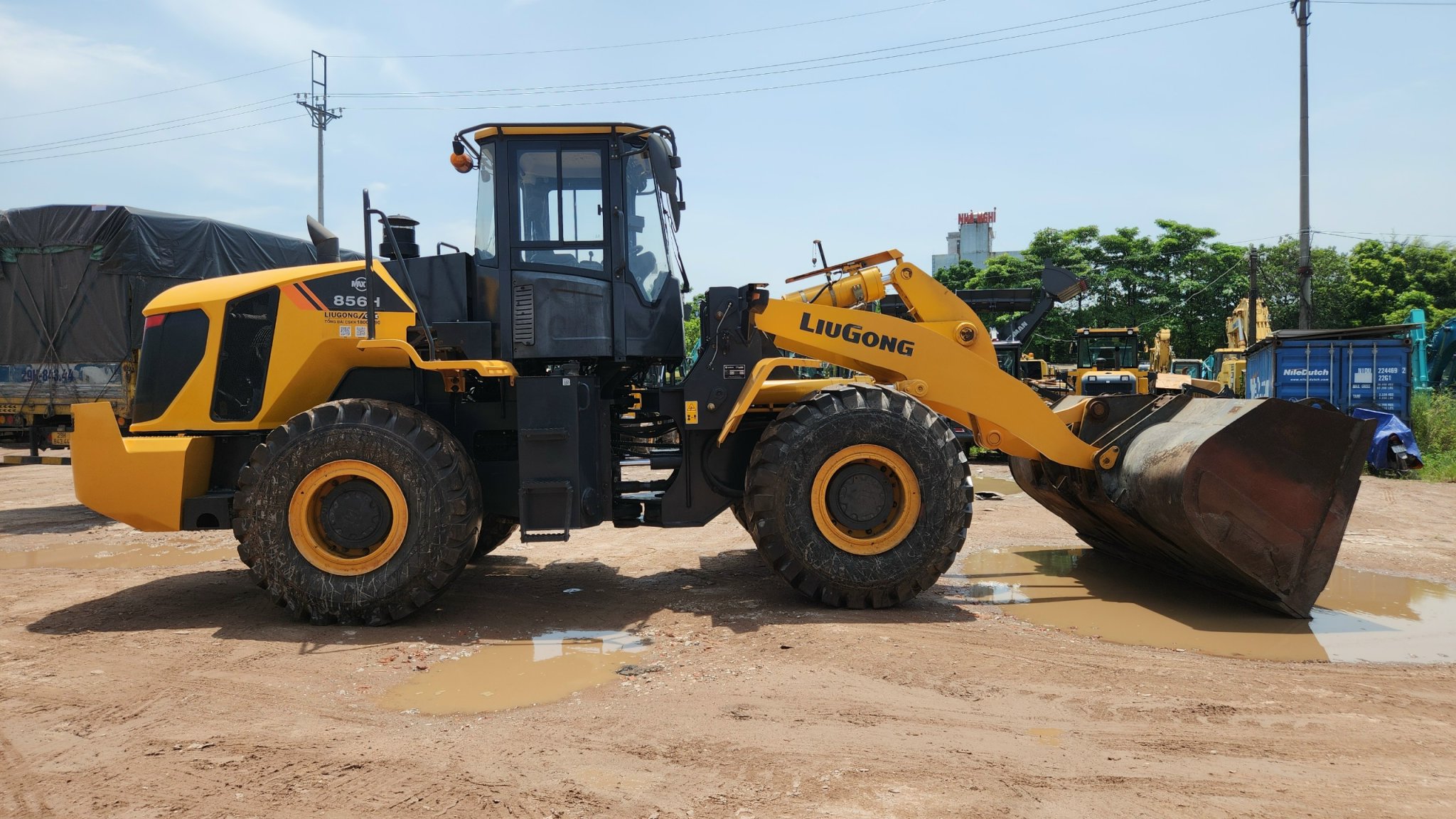 Xúc lật cũ LIUGONG CLG 856H gầu 4,2 m3 cần dài