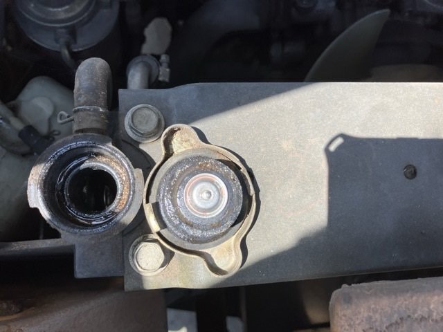 xe nâng cũ toyota 7FD25 2,5 tấn số sàn lốp kép gật gù