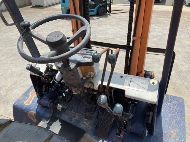 Xe nâng cũ toyota 3 tấn 5FD30 số sàn lốp kép Nhật bãi