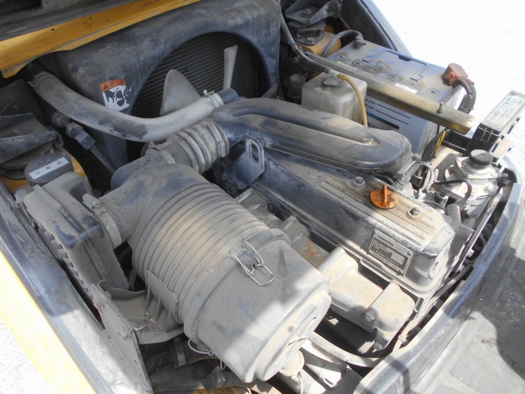 Xe nâng Komatsu 2,5 tấn FD25T-15 siêu đẹp, Nhập Nhật