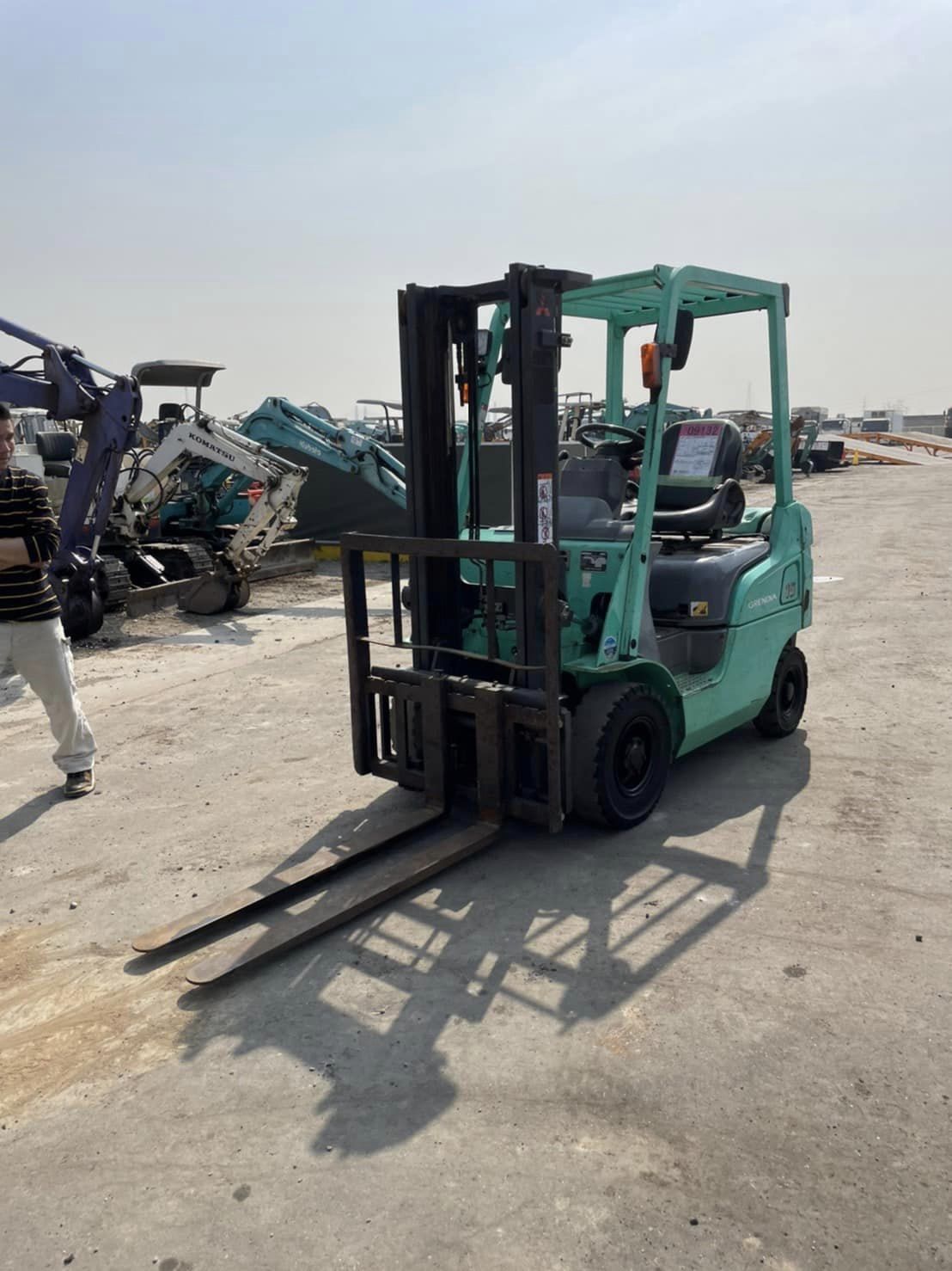 Xe nâng Nhật bãi MITSUBISHI FD15T đời 2011 số tự động
