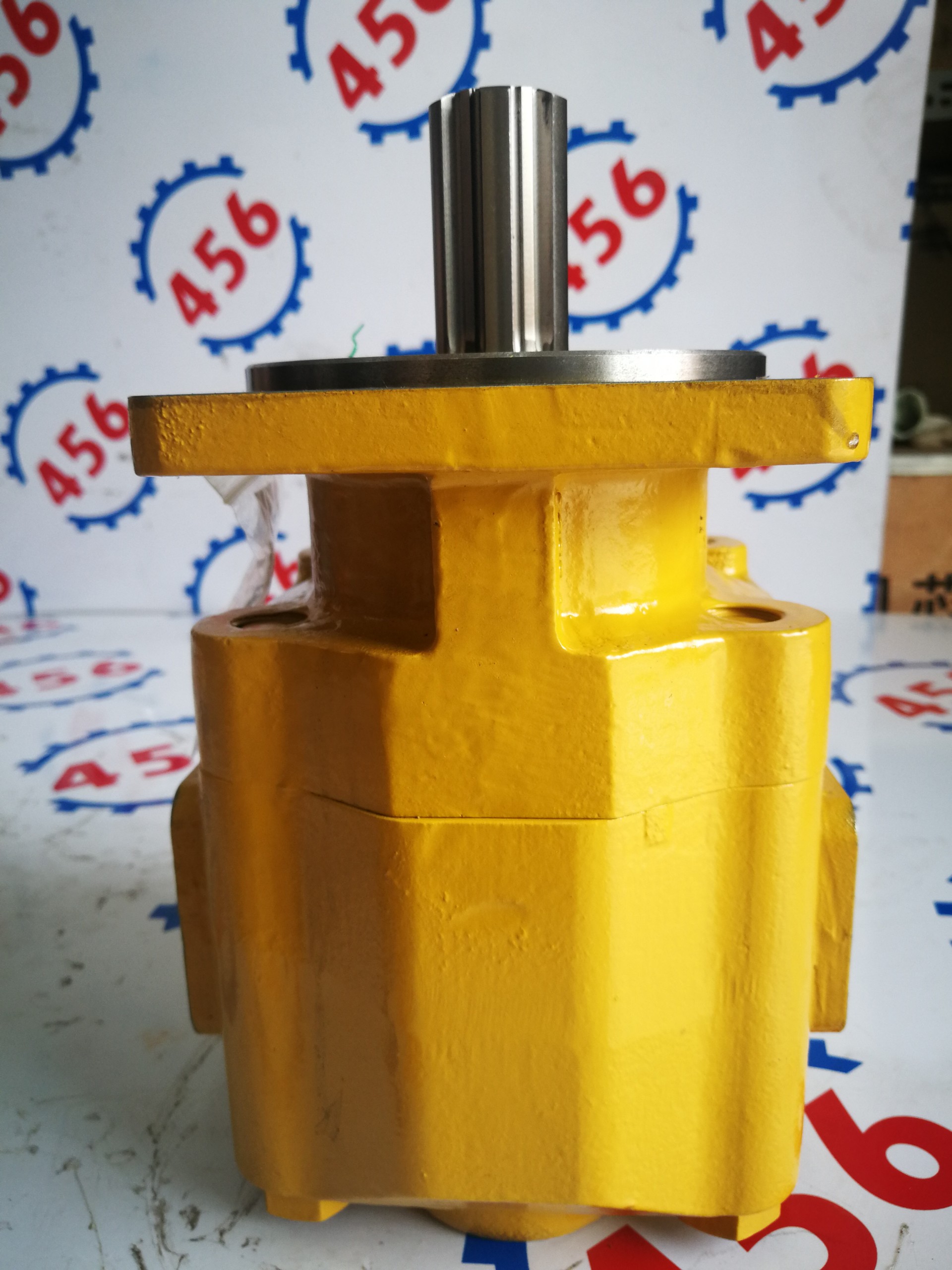 Bơm nâng hạ SDLG 956F