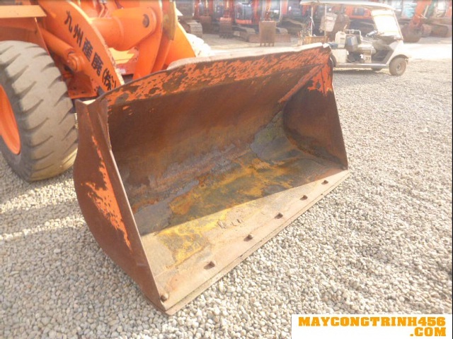 Bán xúc lật Nhật bãi Hitachi ZW140 đời 2010. Máy cực đẹp