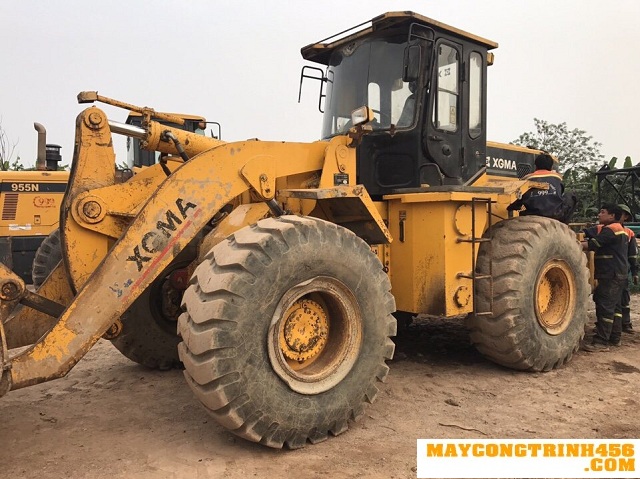 Xúc lật 3 m3 cũ giá rẻ cần bán XGMA 955III đời 2011