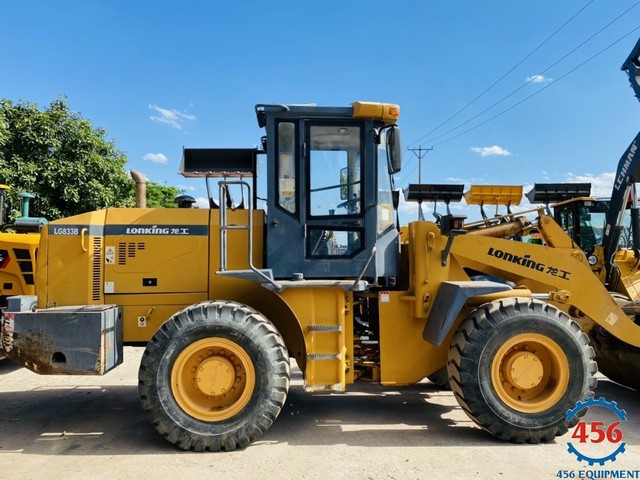 Xúc lật cũ gầu 1,7 m3 giá rẻ Lonking 833B. Xe Hoạt động tốt