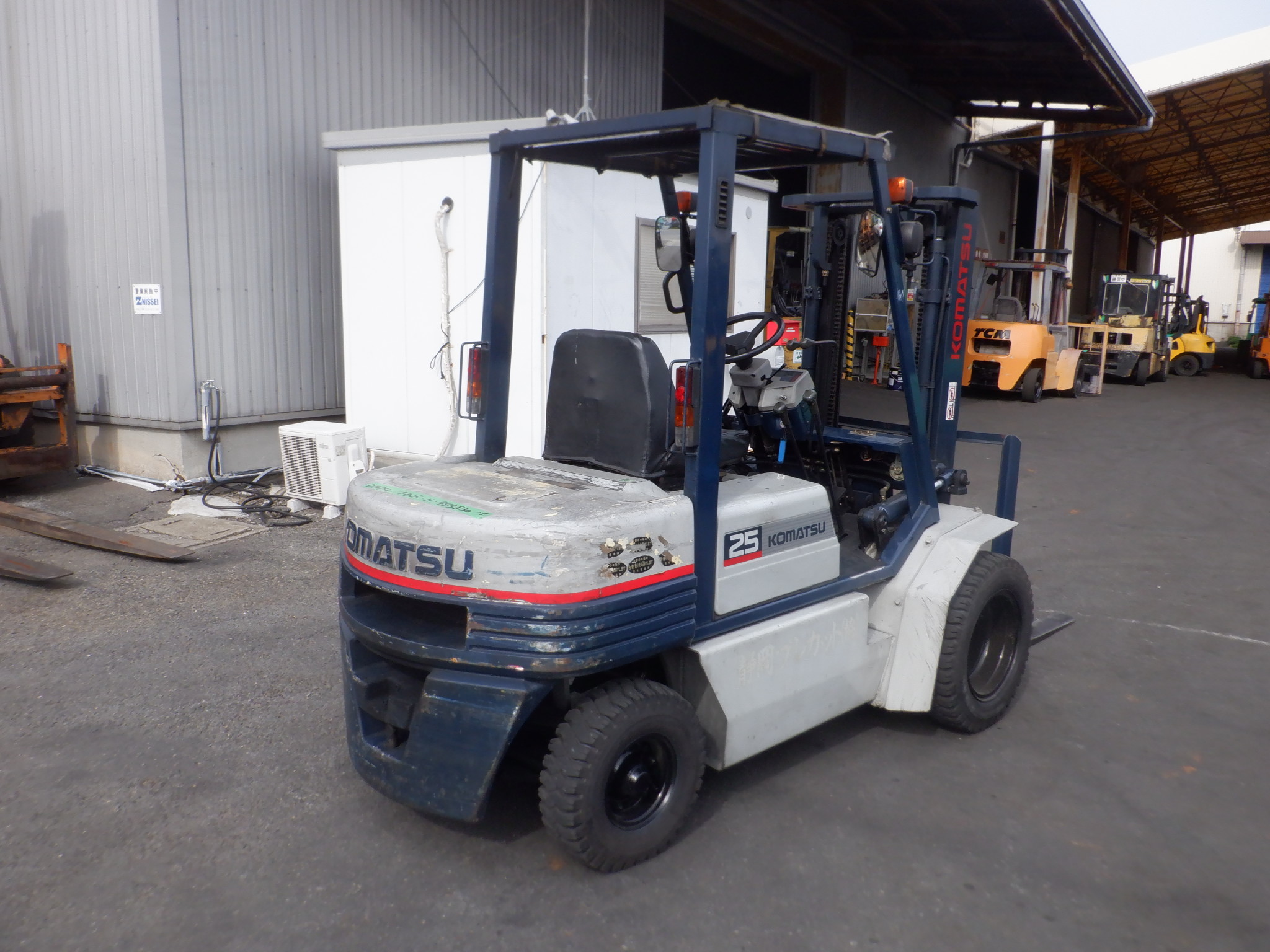 XE NÂNG DẦU KOMATSU FD25-11 445830  Hotline: 096.235.1368