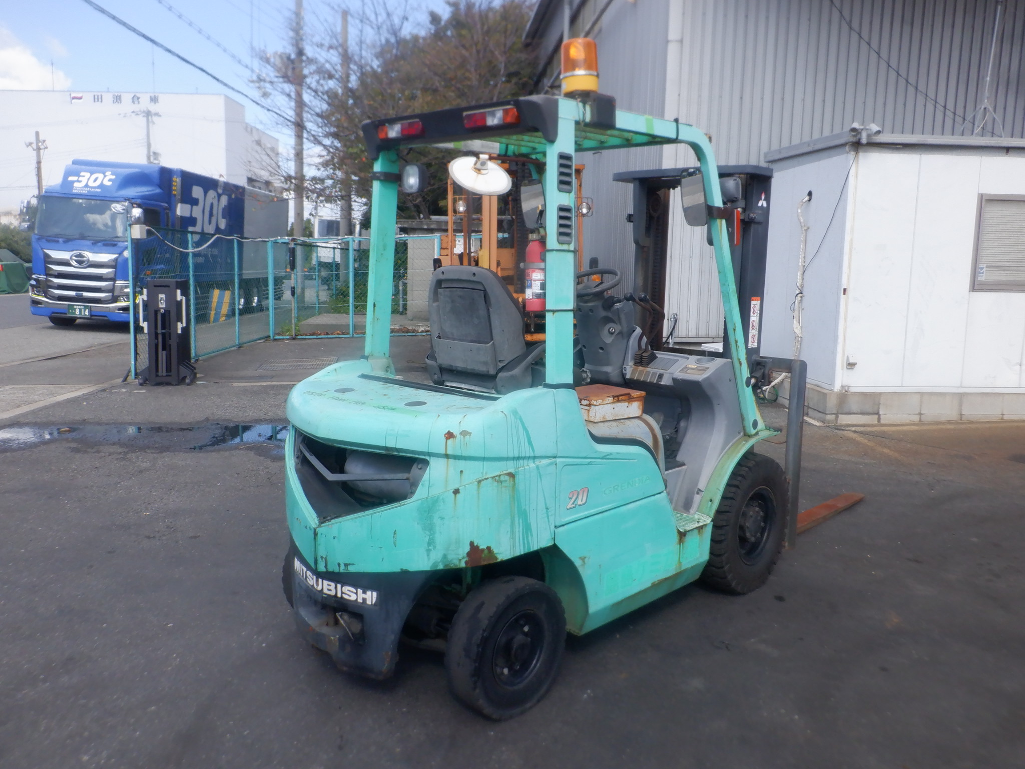 XE NÂNG DẦU MITSUBISHI FD20T F18C-21514  Hotline: 096.235.1368