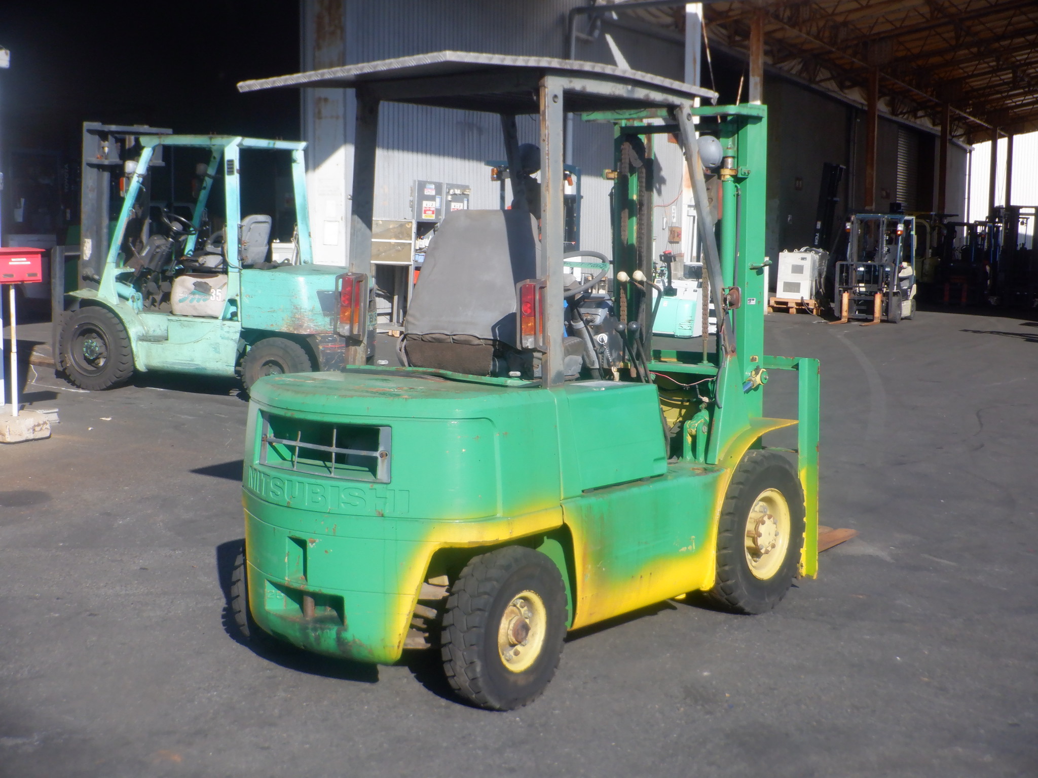 XE NÂNG DẦU MITSUBISHI FD25 F18A-59781  Hotline: 096.235.1368