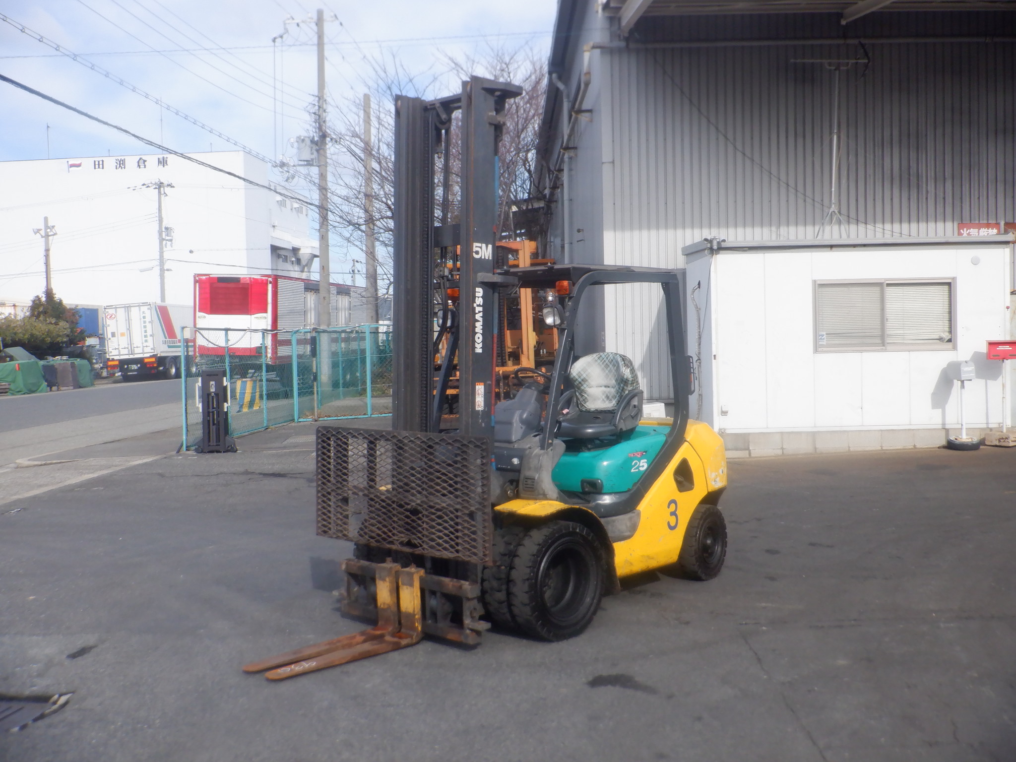 XE NÂNG DẦU KOMATSU FD25W-16 748968  Hotline: 096.235.1368