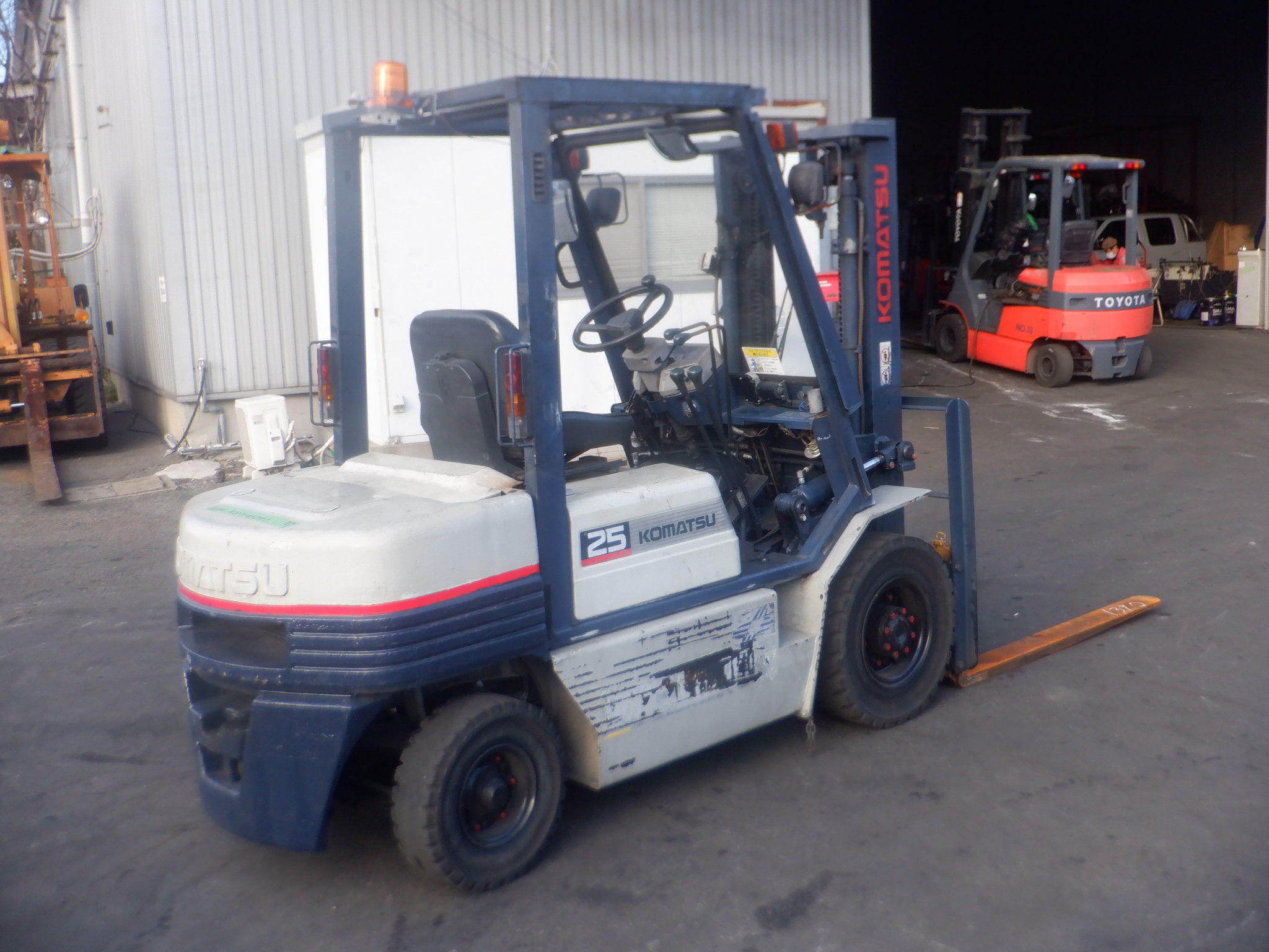 XE NÂNG DẦU KOMATSU FD25-11 432940  Hotline: 096.235.1368
