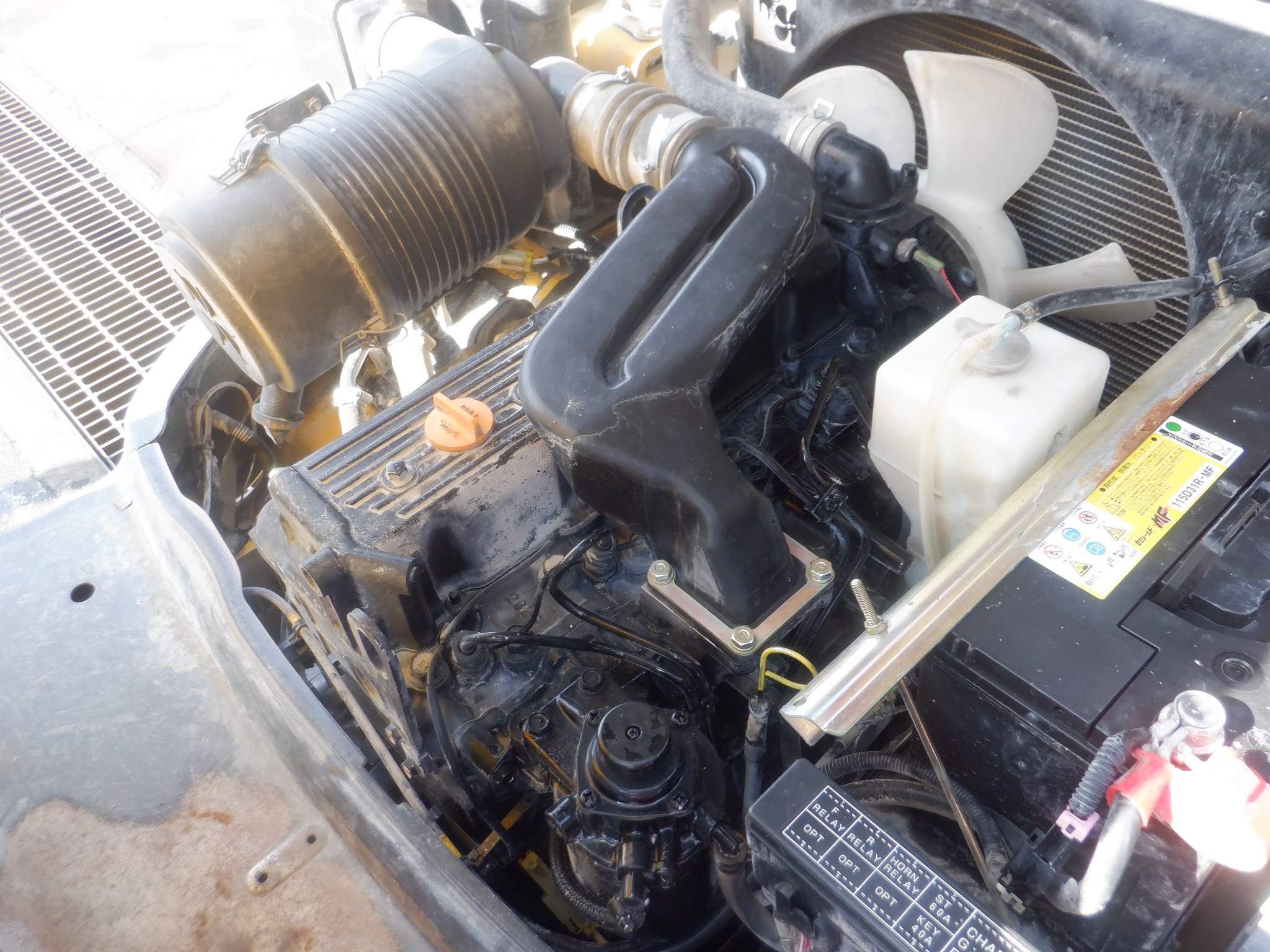 XE NÂNG DẦU KOMATSU FD25T-15 LH:096.235.1368