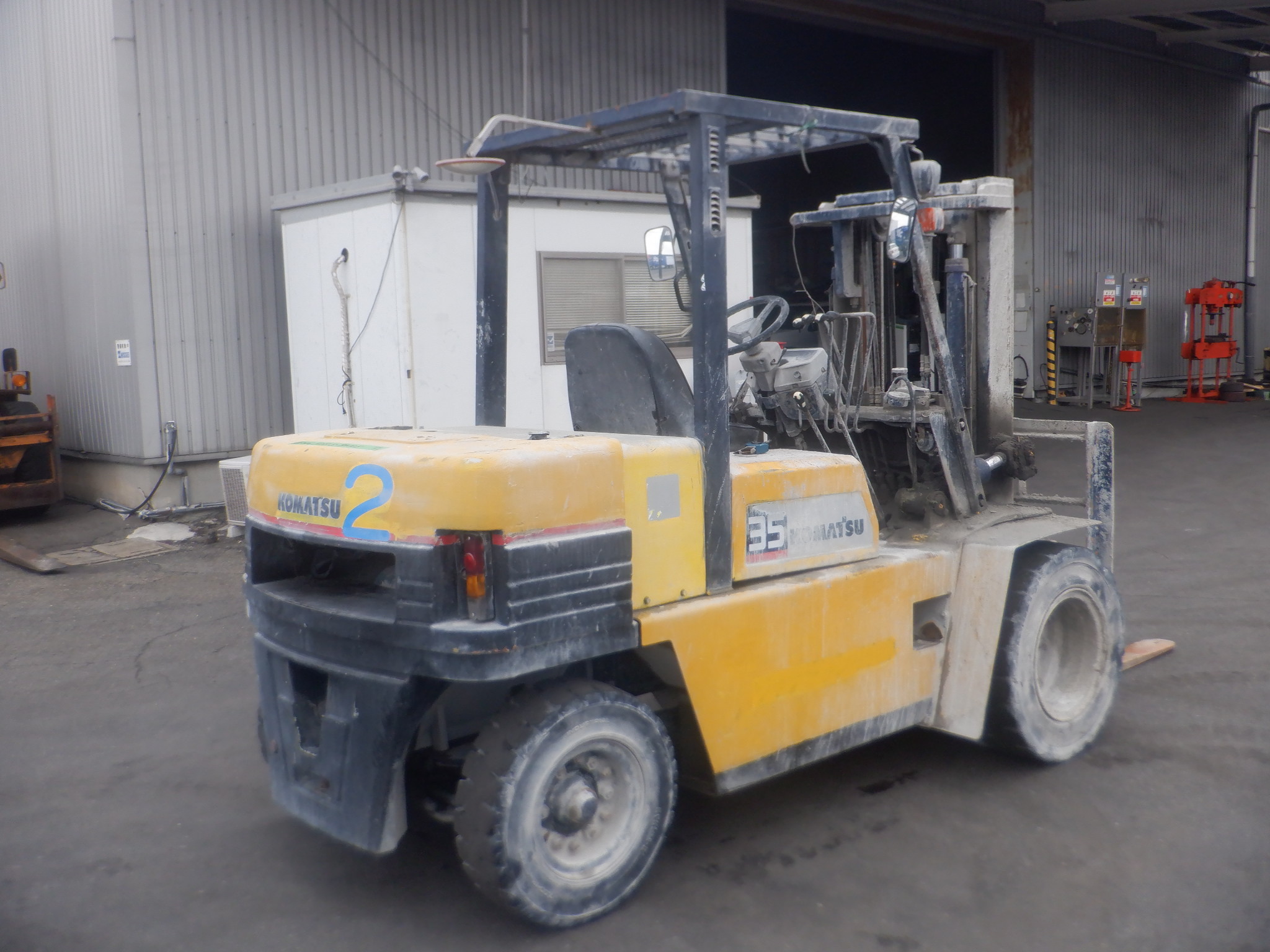 XE NÂNG DẦU KOMATSU FD35-5 LH:096.235.1368